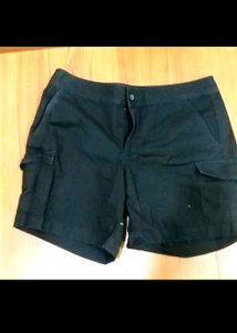 Black Cargo Type Shorts 🩳