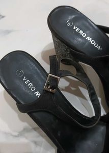 Vero Moda velvet type suede sandals 41