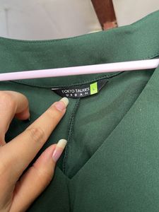 Green Cropped V-Neck Top