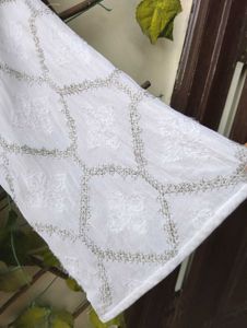 Laks*ita&#39;s White Embroidered Kurta
