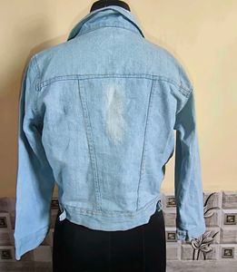BOGO🎁Buy One Get 1 Free🎁Size Small Denim Jacket