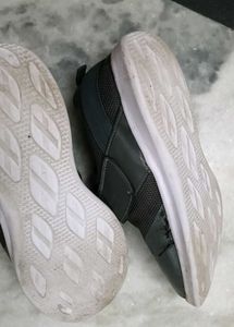 Action Shoes Athleto Size 7But Little Tightt