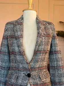 Beautiful Tweed Blazer - Classic Chic