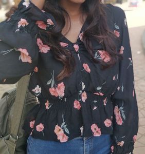 H&amp;M Floral Print V-Neck Top