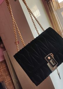 Black Golden Chain Purse
