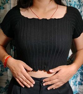 Black Ribbed Crop Top