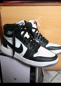 Air Jordan Retro 1 Pandas 🐼