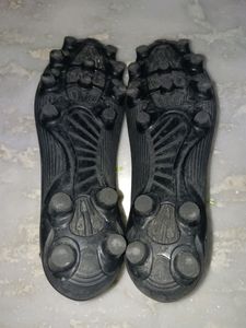 Nivia Airstrike Football Shoes