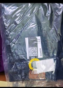 Off Duty Grunge Edge Jeans