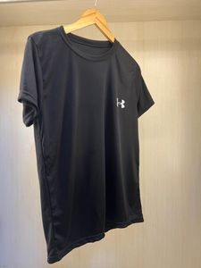 UNDER ARMOUR Solid Men Round Neck Black T-Shirt