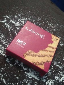 Lakme Face It Compact