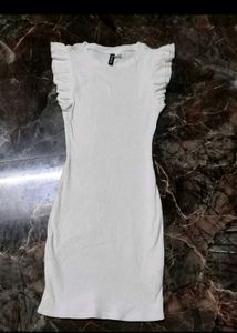 h&m White Bodycon Ruffle Dress