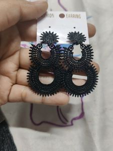Black Earings