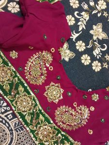 Elegant Ethnic Saree With Belous