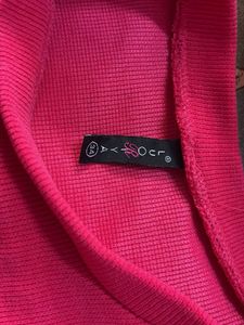 pink ribbed pocket crop tee