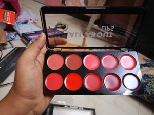 2 Lip Pallate,1 Myglamm Highlighter &amp;  One Liner