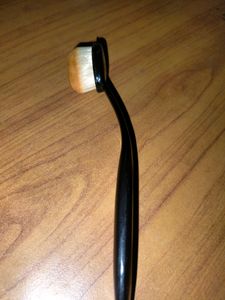 Beauty Blender Brush