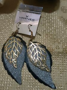 Multicolour Kangan And Earrings