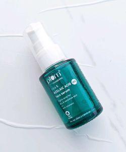 Plum 10% Azelaic Acid &amp; Cica Face Serum Fights Acn