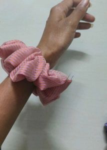 Scrunchies set