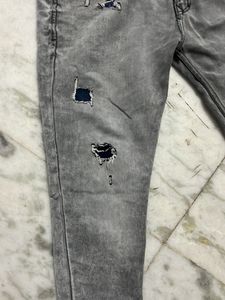 Men’s Jeans Damage