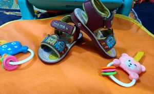 Pac-Man Sandal 🔊