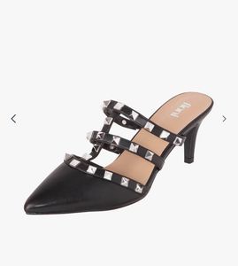 Eye catching Studded Black Pointed Mules