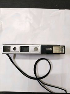 ( 1977 Minolta Autopak 450E Camera )