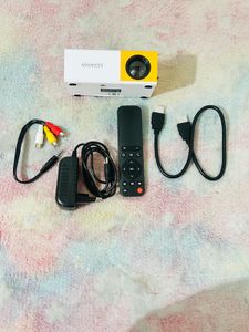 Smart LED Projector with 720p HDResolution, Rotata
