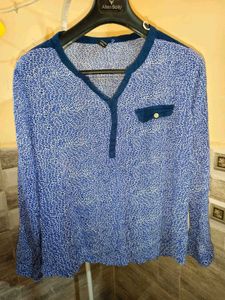 BOGO 🎁 Buy One Get 1 Free🎁XXL Blue Printed Top
