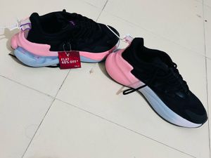 Adidas Women&#39;s AlphaBoost V2 Black RunningShoes