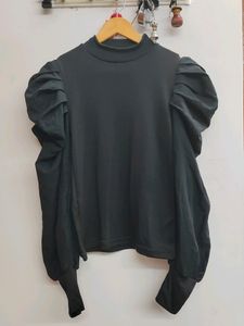 Stretchable Black Top With Full Sleeve And Grip