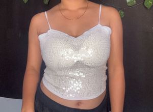 Trendy Women&#39;s Top Bundle