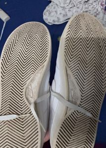 White NIKE Original Sneakers