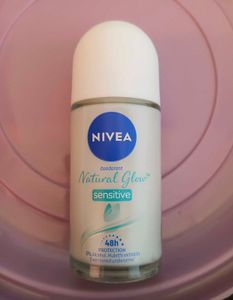 NIVEA Natural Glow Deodorant