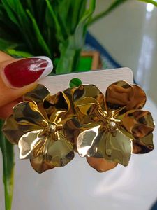 Golden Flower Earring