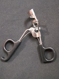 Eyelash Curler