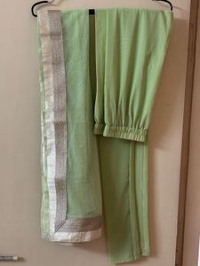 Taruni Ethnic Gown