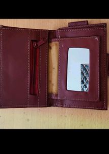 Maroon Wallet