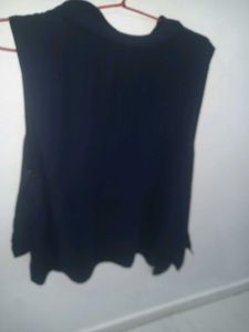 🦋BEAUTIFUL NAVY BLUE FRILL TOP🦋