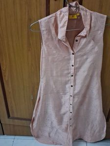 Sleeveless button up shirt