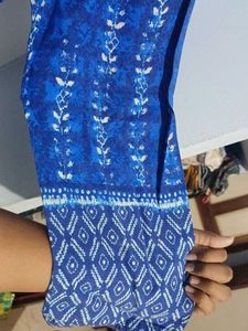 Sabhyata Kurta With Beads &amp; Sequins Embellishments