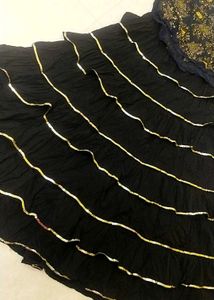 Black &amp; Gold Tiered Midi Skirt