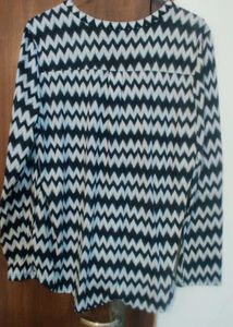 Patterned V-Neck Top