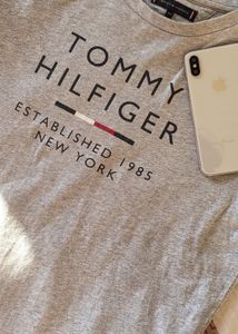 Tommy Hilfiger Grey T-Shirt