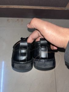 The Roadster Lifestyle Men Black Solid Sneakers