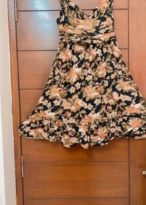 Very Nice Dress Looking Pretty I Purchased From Local Showroom No Defected No Damage Bust Size 34