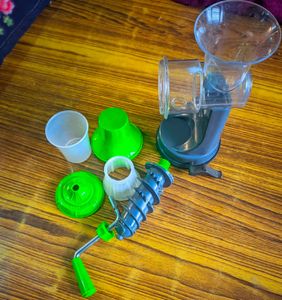 Portable Hand Juicer (Brand New)