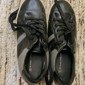 Unisex shoes from Fame Forever(size 39)