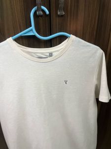 new van Huesen not worn White T-Shirt